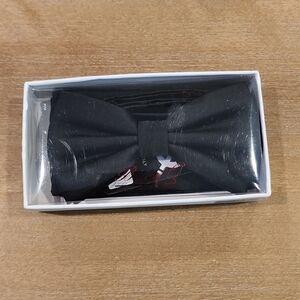 Brand Q Black Bow Tie and handkerchief Set